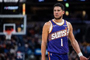 末节3中0不得分！布克16中6仅拿16分4板7助 正负值-14