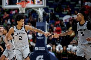 圣城未来！卡斯尔和哈珀季后赛同场砍25+ NBA历史最年轻双人组