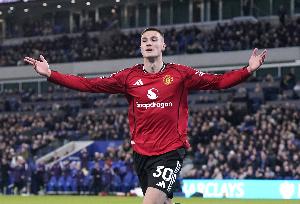 舍什科：B费应该当选本赛季英超最佳球员，我希望在曼联赢得奖杯