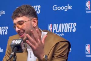 申京：被肘击后裁判调侃我今天咋没倒地 我说我今天宁死不倒