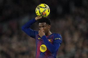 巴尔德与球迷互动：梅西是我希望回巴萨的传奇，亨利是儿时的偶像