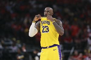 钢筋铁骨！老詹季后赛生涯全勤&场均打41.3分钟 第23季仍打41分钟