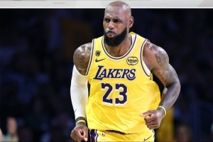 明天能登顶吗？詹姆斯已经完成12次系列赛横扫 仅比贾巴尔少一次