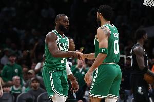 马祖拉：塔图姆和布朗非常成熟 他们的心态始终沉稳从容