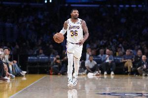 21分5断！斯玛特：小时候窝在沙发看季后赛 就梦想这样的舞台