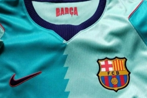巴萨26-27赛季第三球衣曝光：青绿色调搭配锯齿形线条