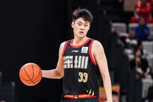 媒体人：这一年王浩然打得足够努力 进步大 年轻球员 荣誉不重要