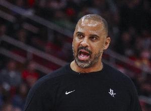 火箭媒体人：打缺少东里的湖人0-3落后 相关负责人必须要问责