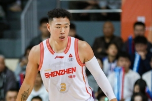 媒体人：贺希宁成功得益于努力&清醒认知 以及超强的延迟满足能力