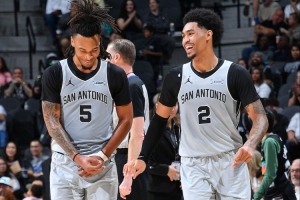 布鲁斯·鲍文：对卡斯尔和哈珀表现并不意外 小伙子们继续前进吧