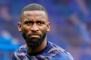 查理·亚当：切尔西应该签回吕迪格来带年轻人，当初就不该让他走