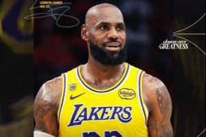 詹姆斯湖人季后赛三分命中数超越斯科特 上升至队史第四位